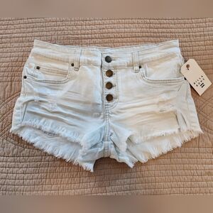 BILLABONG CUTOFF DENIM SHORTS NWT!! WOMEN'S SIZE 28!! 😜👀🔥